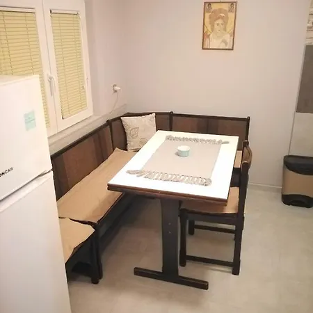 Apartment Dvosoban Stan